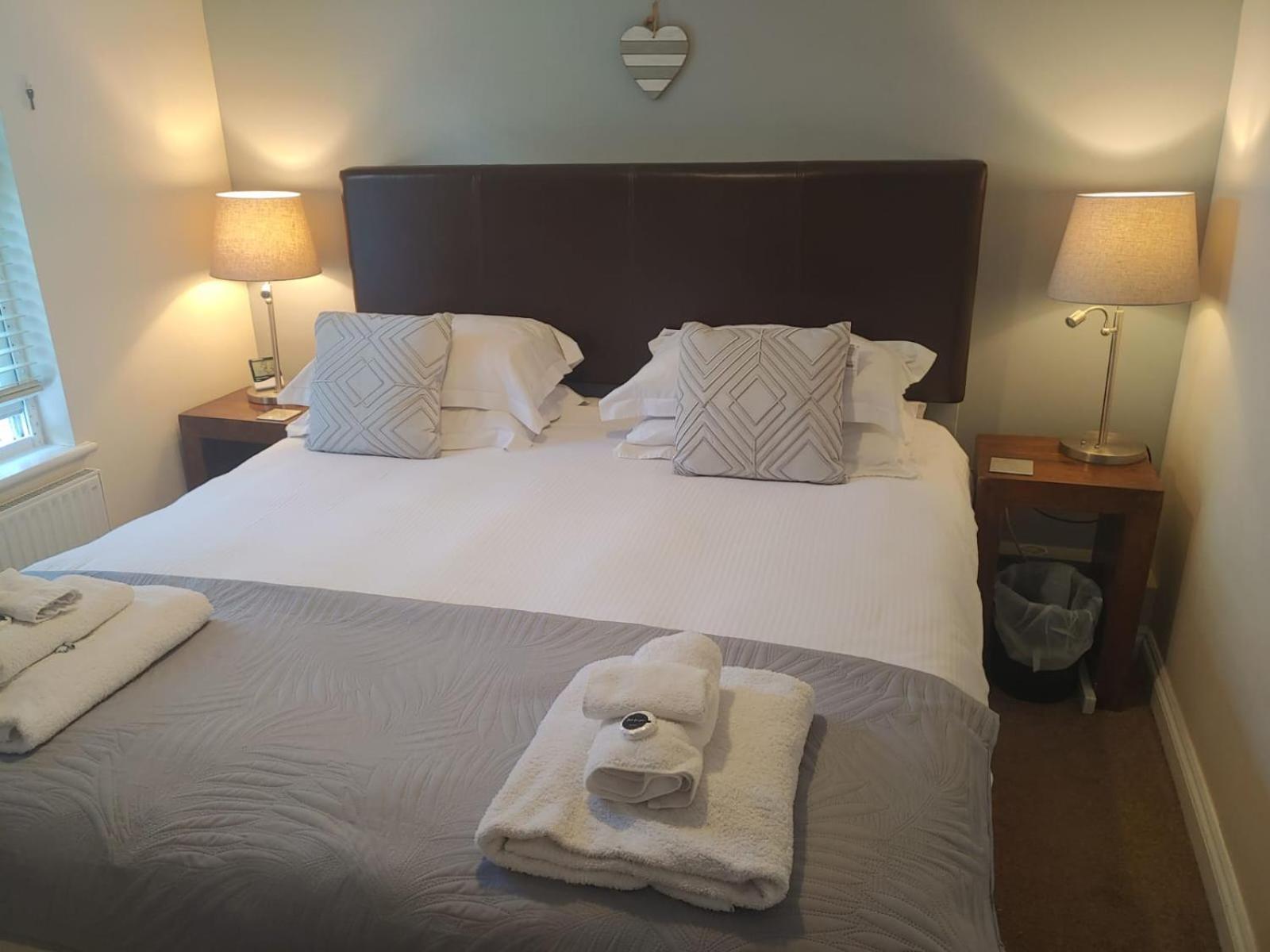 The Bath House Apartments - Free 1St Breakfast - Free Parking Habitación foto